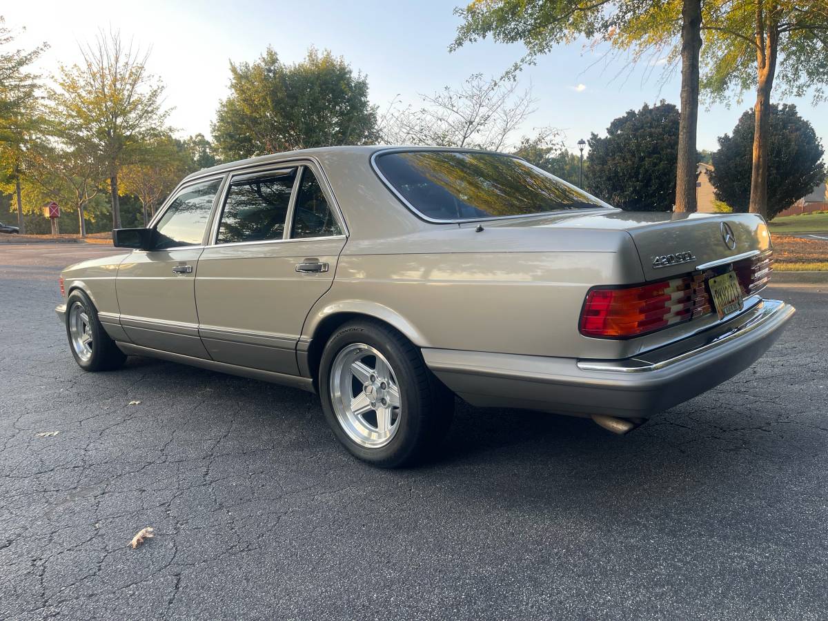 Mercedes-benz-s-class-1988-silver-2