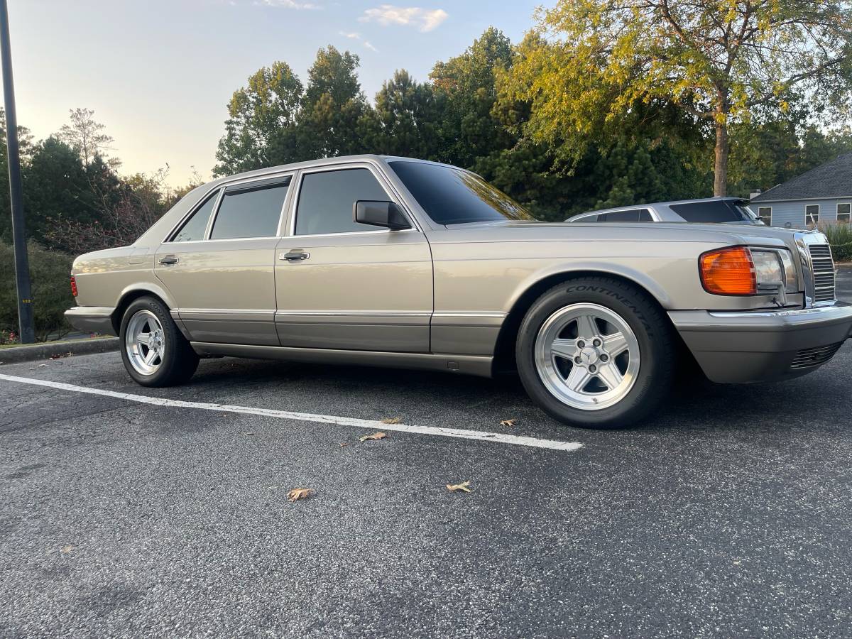 Mercedes-benz-s-class-1988-silver-3