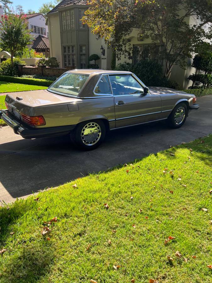Mercedes-benz-s-class-1989-3