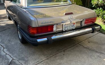 Mercedes-benz-s-class-1989-4