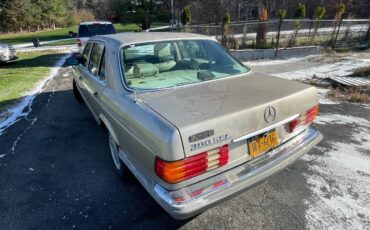 Mercedes-benz-s-class-1990-4