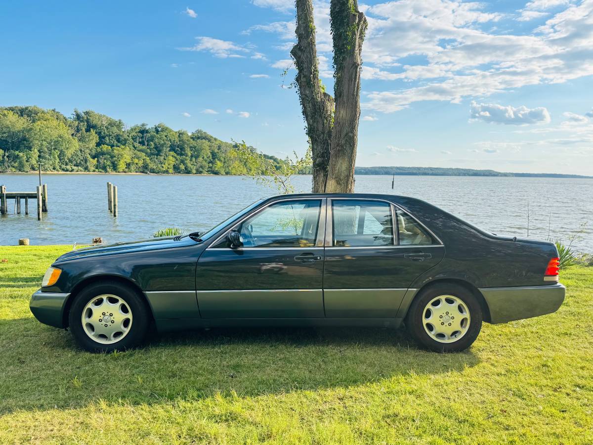 Mercedes-benz-s-class-1992-2