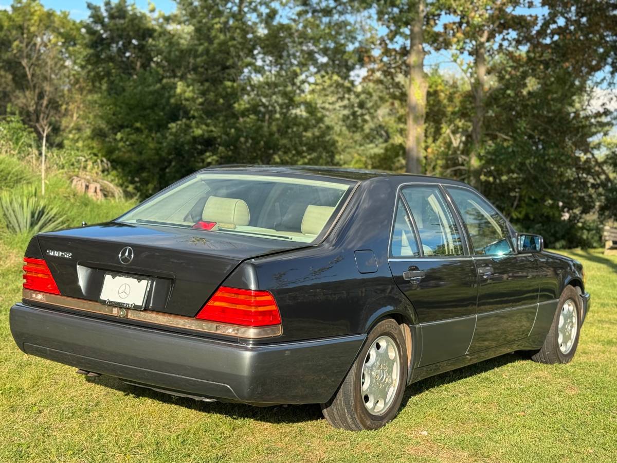 Mercedes-benz-s-class-1992-5