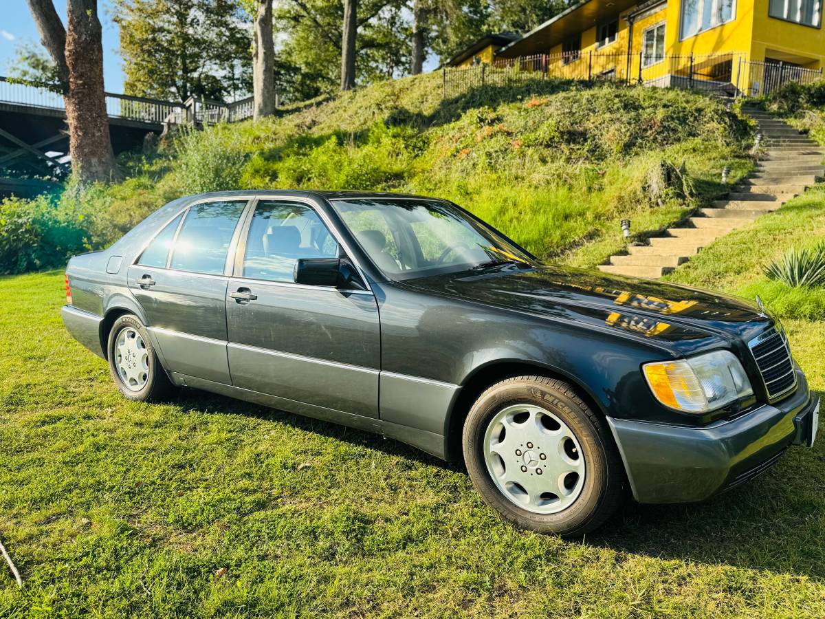 Mercedes-benz-s-class-1992-6
