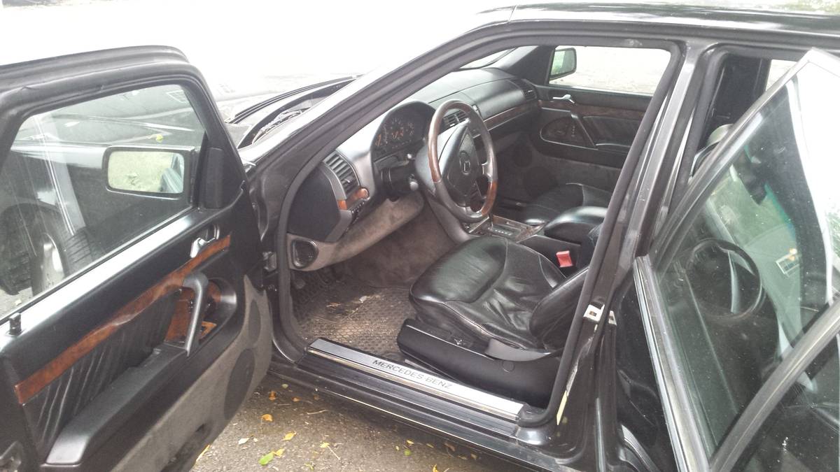 Mercedes-benz-s-class-1992-black-2