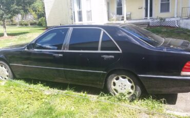 Mercedes-benz-s-class-1992-black-3