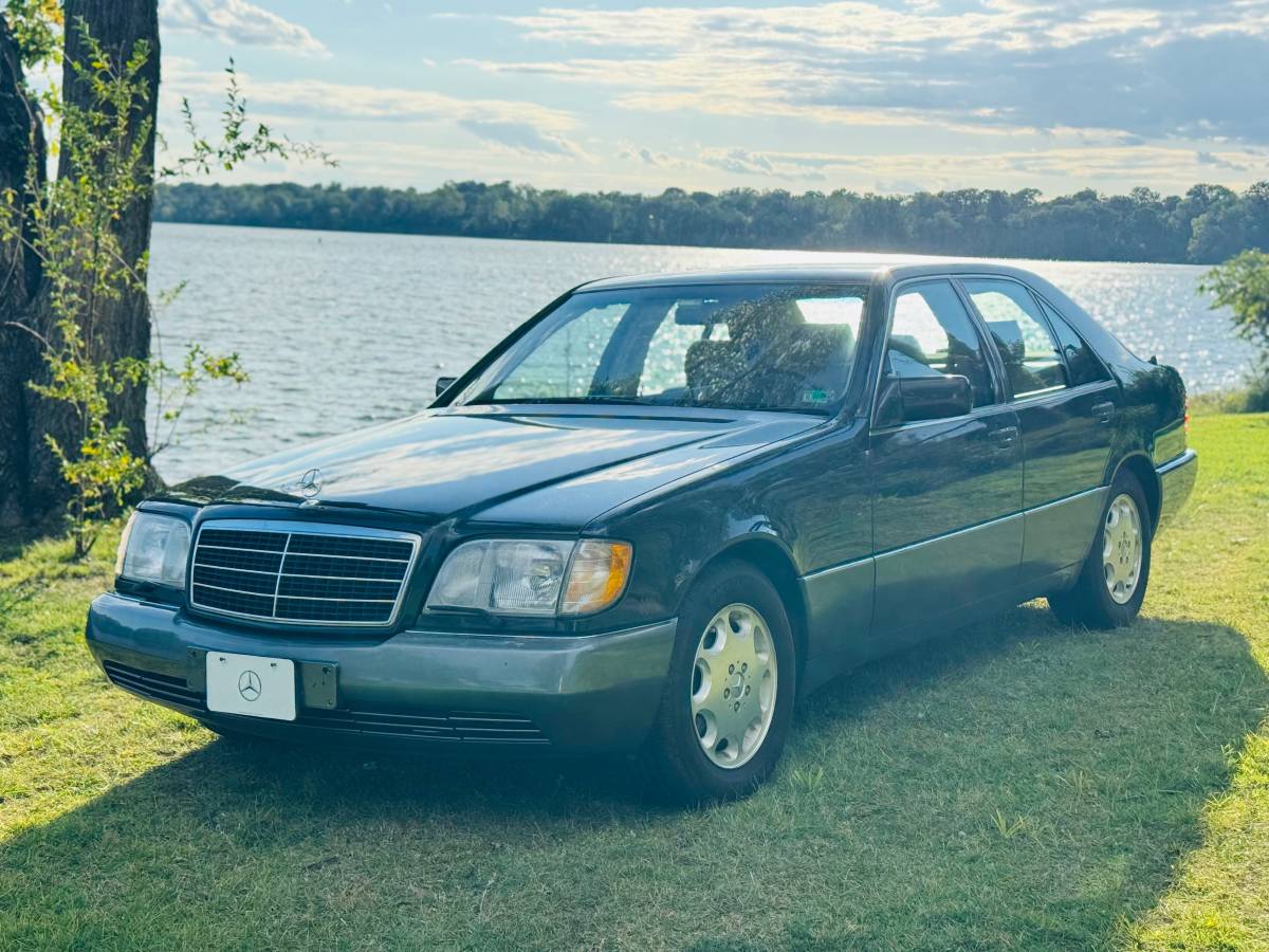 Mercedes-benz-s-class-1992