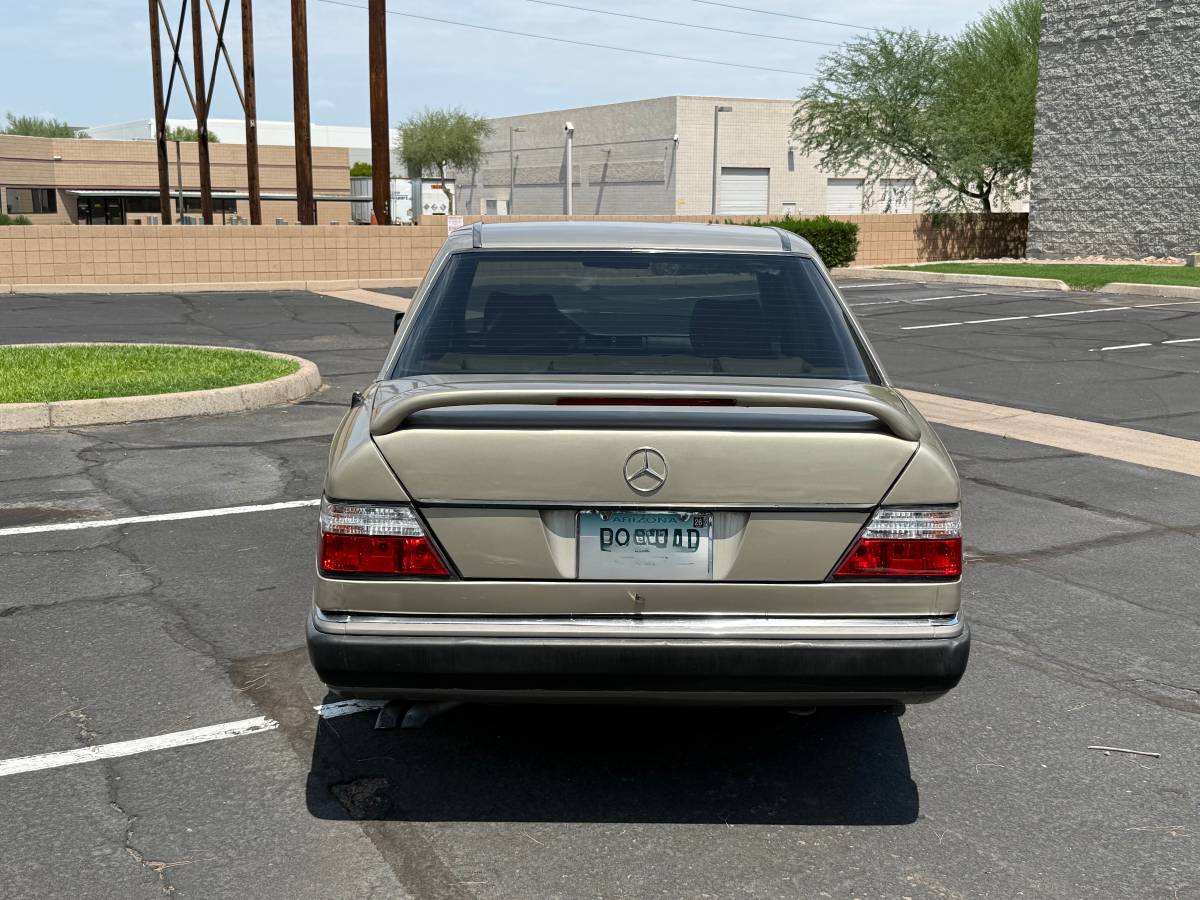 Mercedes-benz-s-class-1993-custom-2