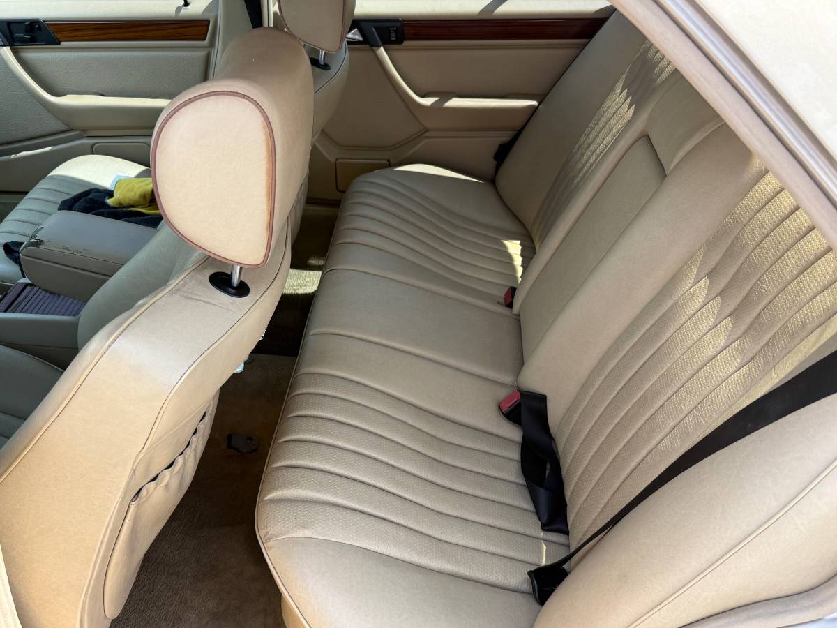 Mercedes-benz-s-class-1993-custom-4