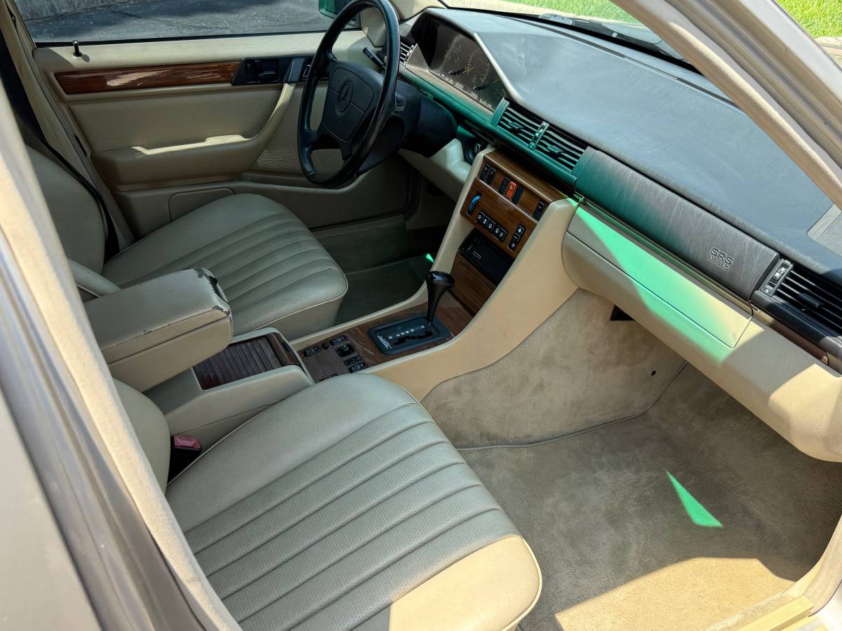 Mercedes-benz-s-class-1993-custom-5