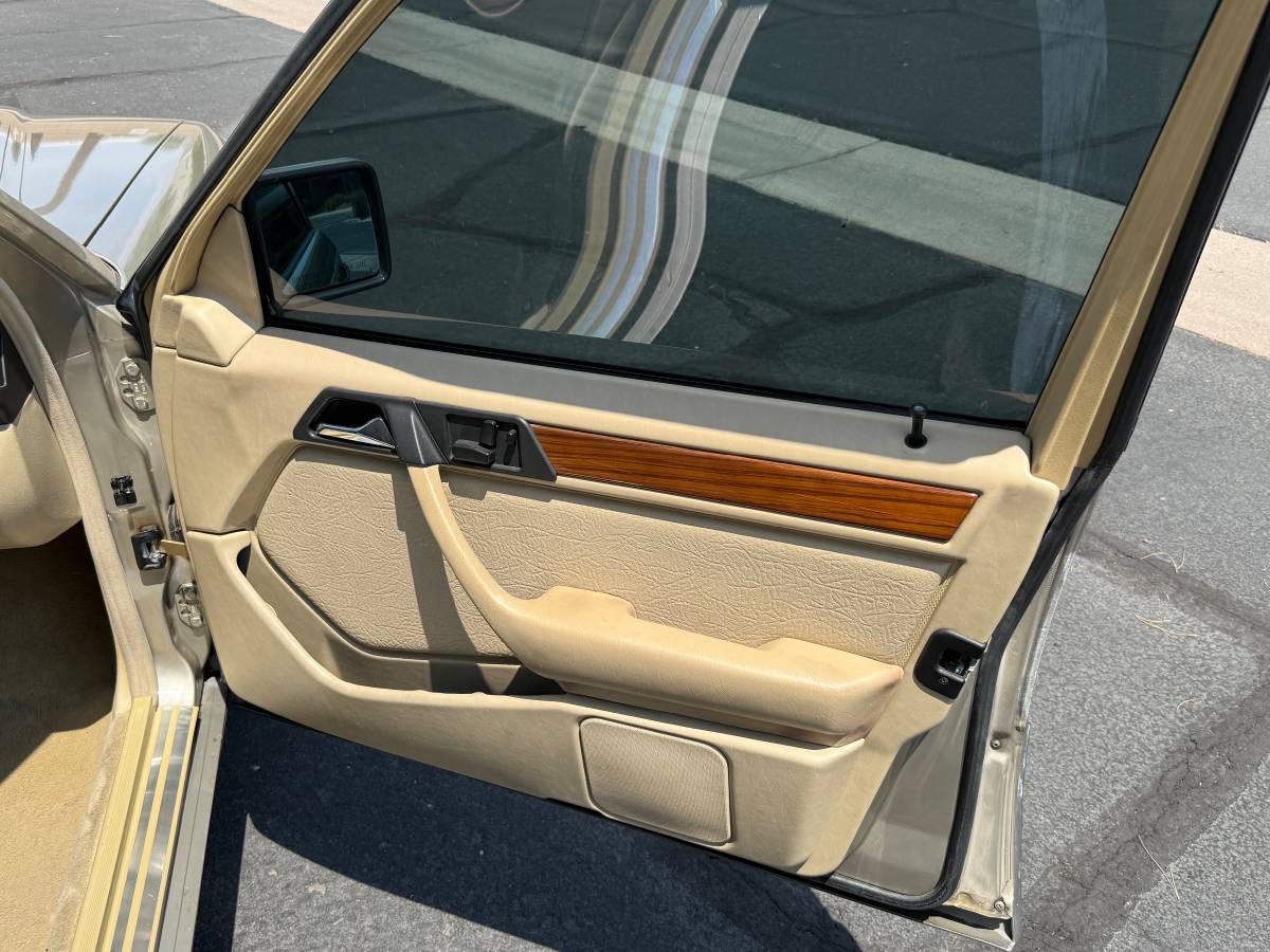 Mercedes-benz-s-class-1993-custom-8