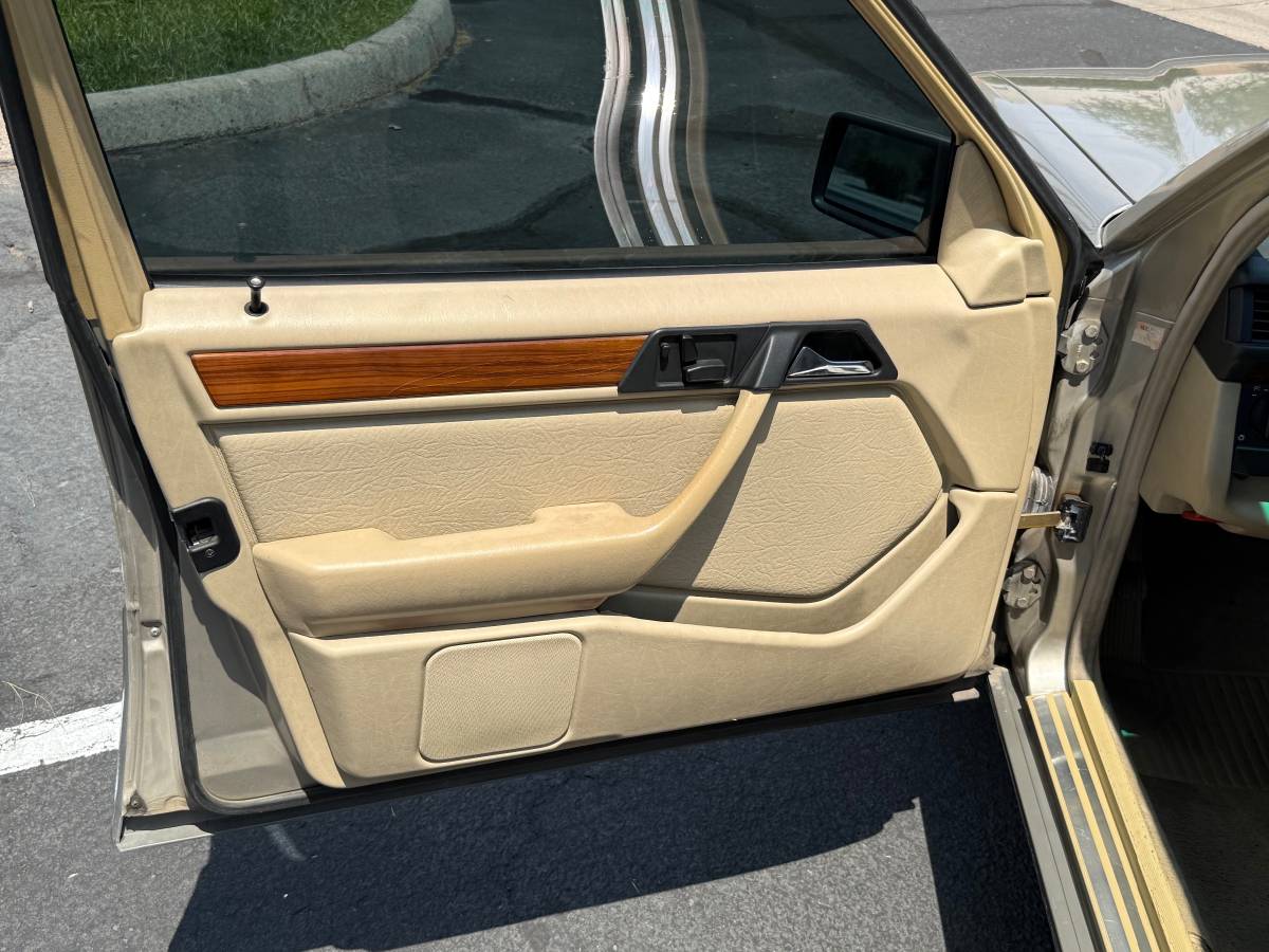 Mercedes-benz-s-class-1993-custom-9