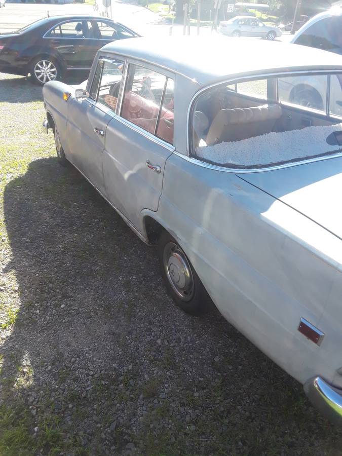 Mercedes-benz-s-class-diesel-1965-3