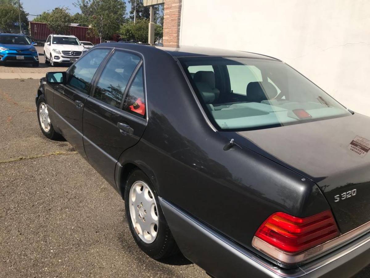 Mercedes-benz-s320-1993-4