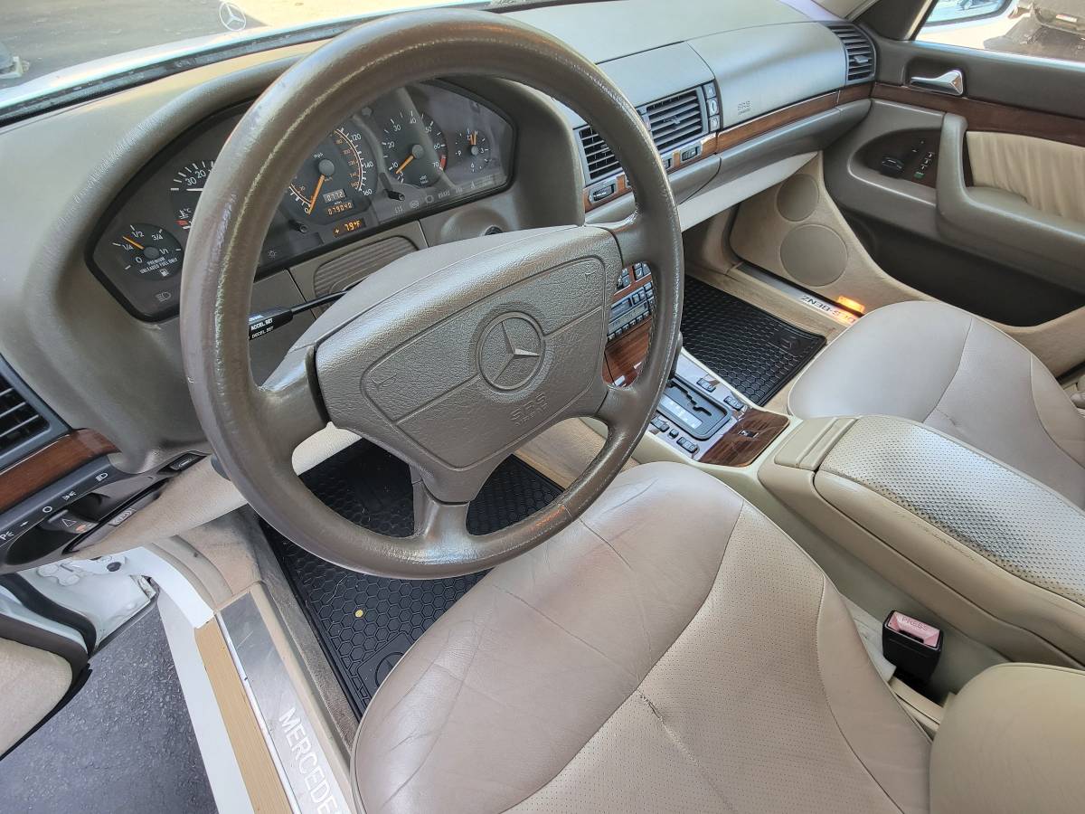 Mercedes-benz-s320-1995-white-10