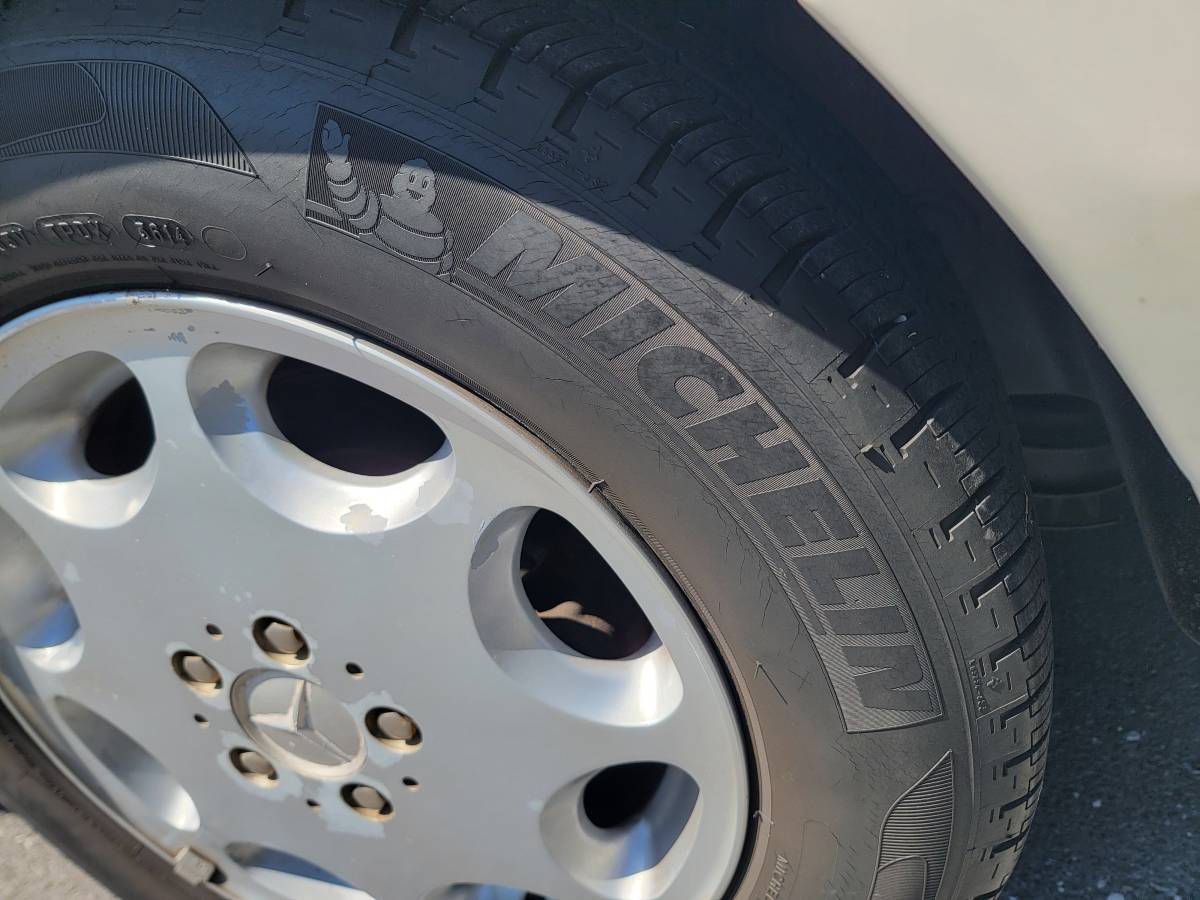 Mercedes-benz-s320-1995-white-14