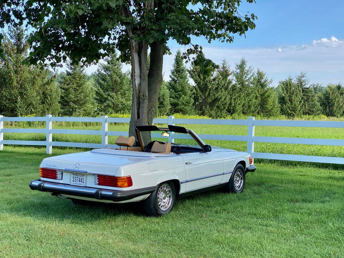 Mercedes-benz-sl380-1984-white-6