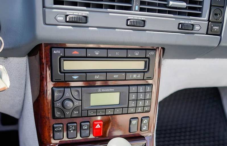 Mercedes-sl-500-1994-silver-8