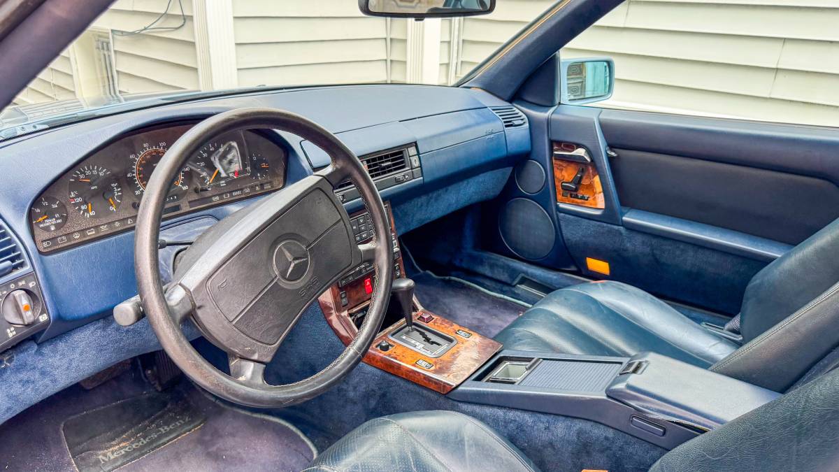 Mercedes-sl300-1990-blue-10