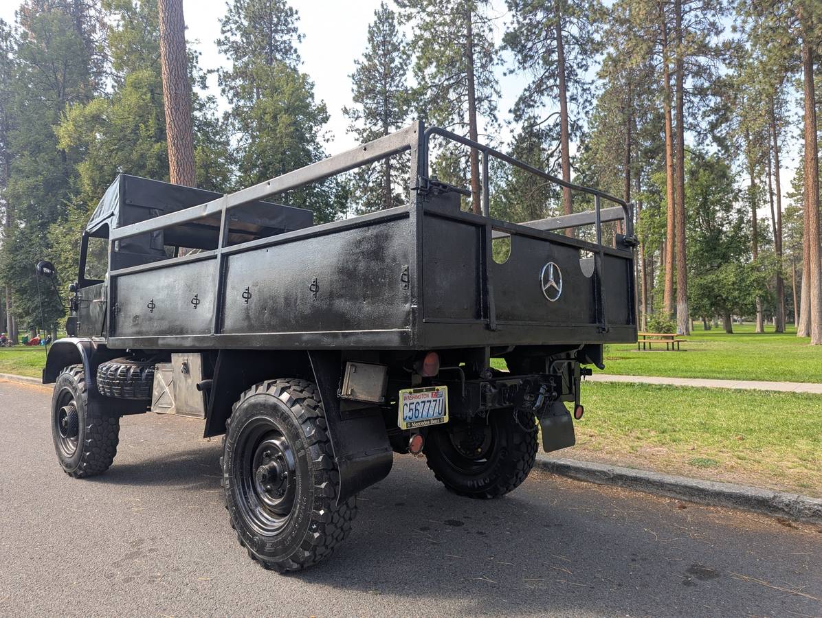 Mercedes-unimog-404.1-1962-black-4