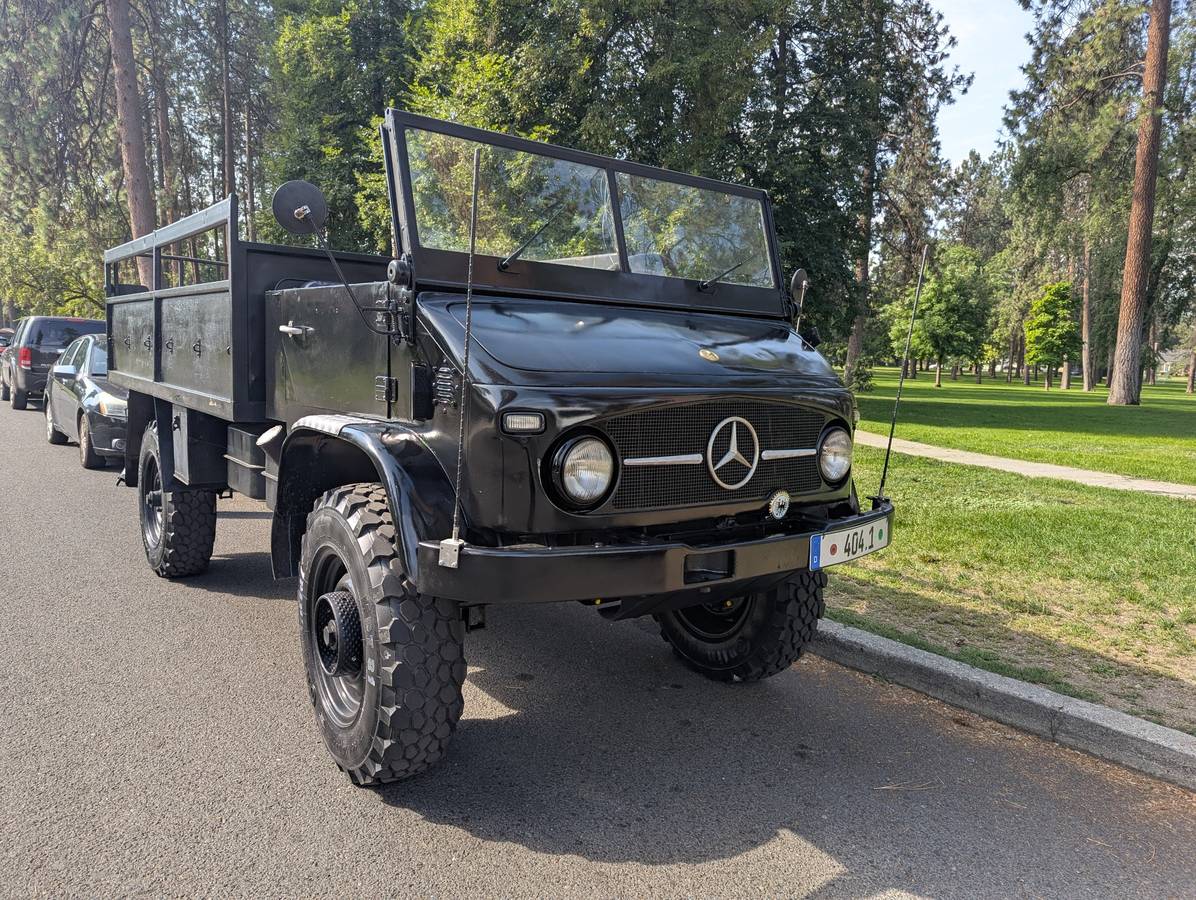 Mercedes-unimog-404.1-1962-black-5