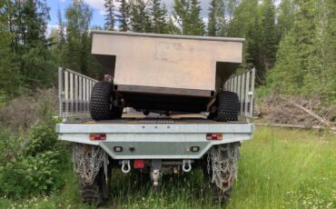 Mercedes-unimog-diesel-1984-red-4