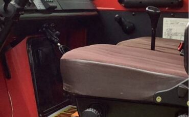 Mercedes-unimog-diesel-1984-red-5