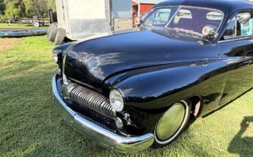 Mercury-4-door-1950-black