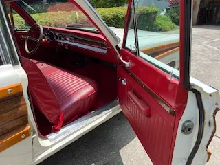 Mercury-Comet-1965-White-Red-10