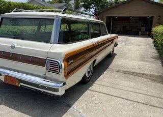 Mercury-Comet-1965-White-Red-5