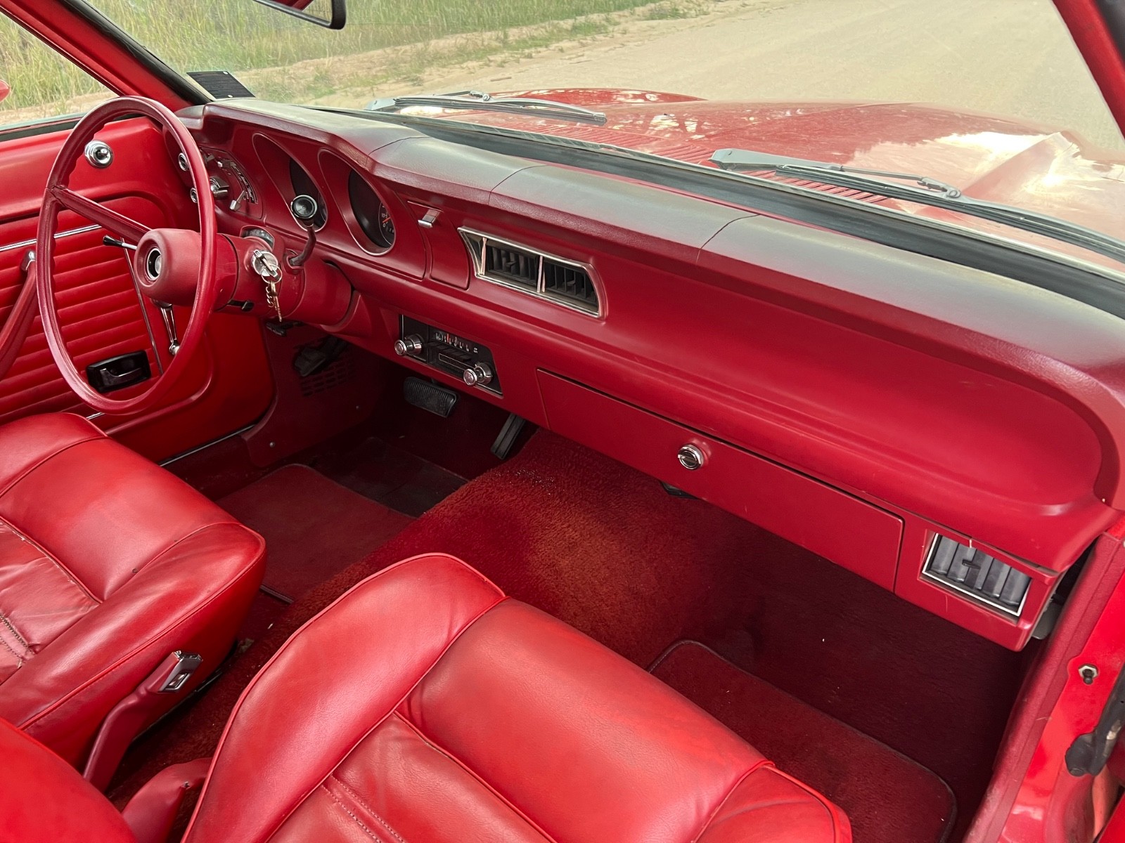 Mercury-Comet-1977-Ford-11