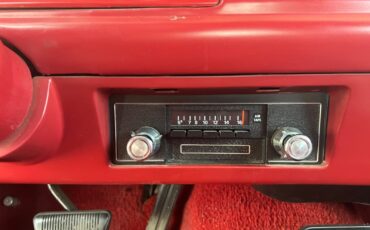 Mercury-Comet-1977-Ford-13