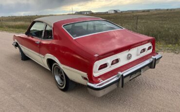 Mercury-Comet-1977-Ford-5