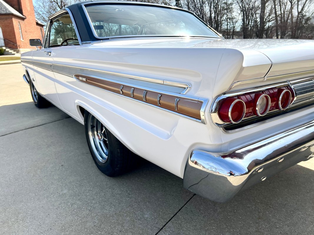 Mercury-Comet-Caliente-1964-Coupe-22