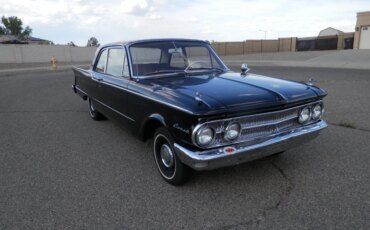Mercury-Comet-caliente-1960-Black-Red-10