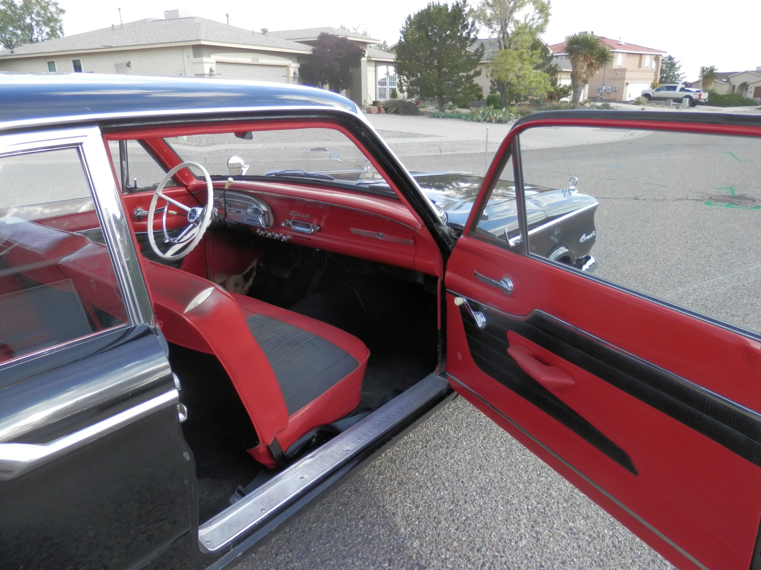 Mercury-Comet-caliente-1960-Black-Red-13