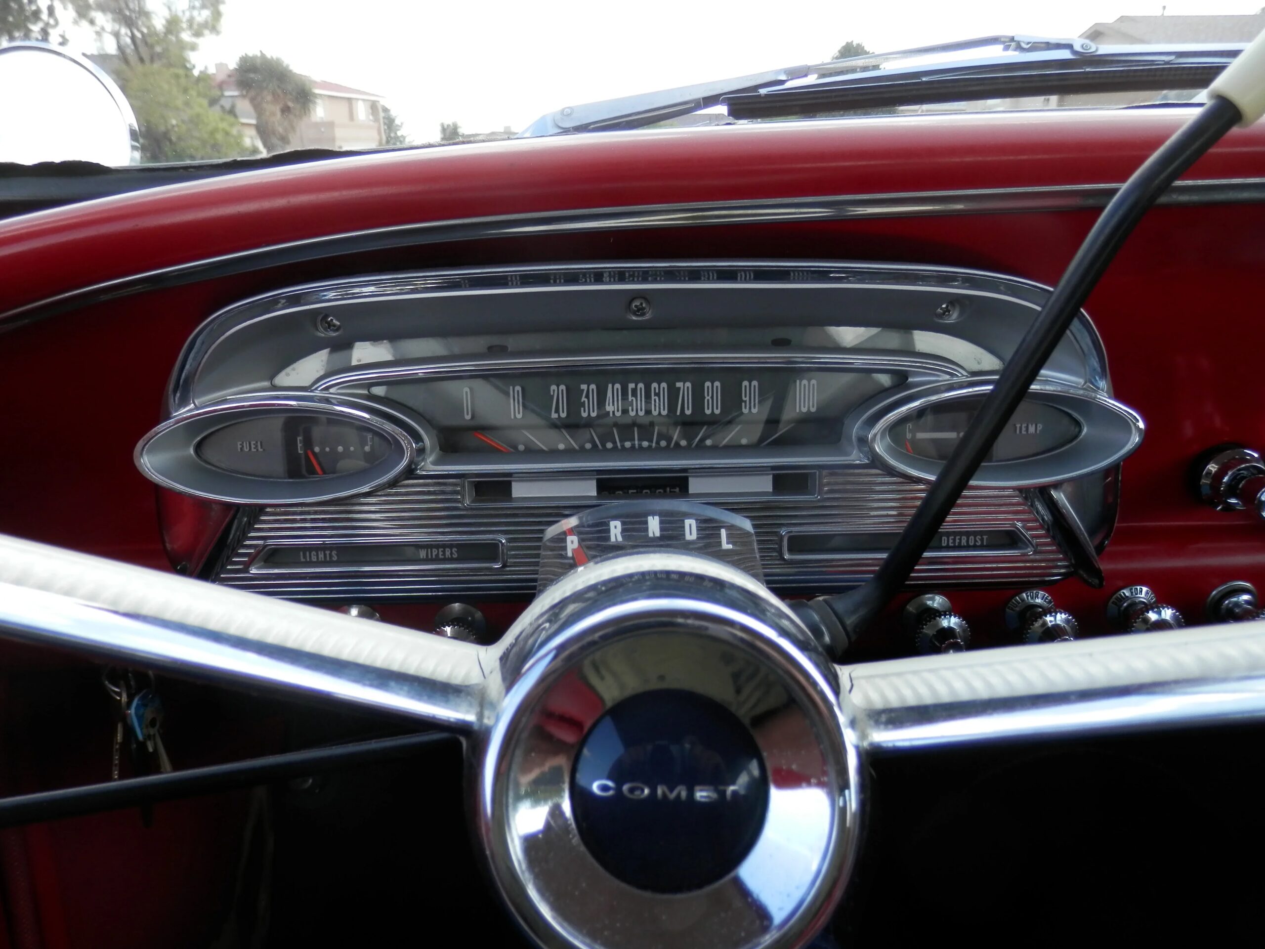 Mercury-Comet-caliente-1960-Black-Red-16