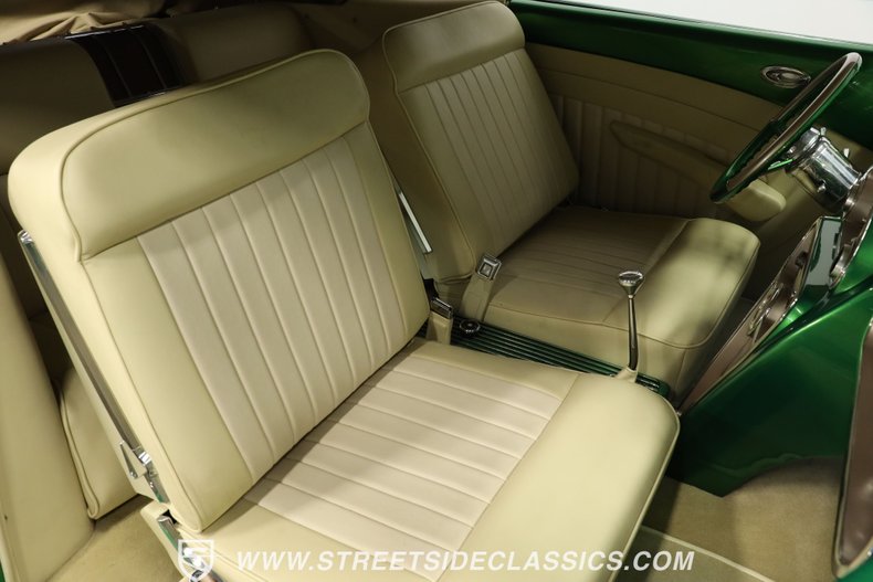 Mercury-Convertible-1949-Sour-Apple-Green-Almond-10
