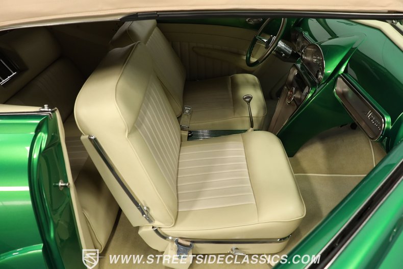 Mercury-Convertible-1949-Sour-Apple-Green-Almond-11