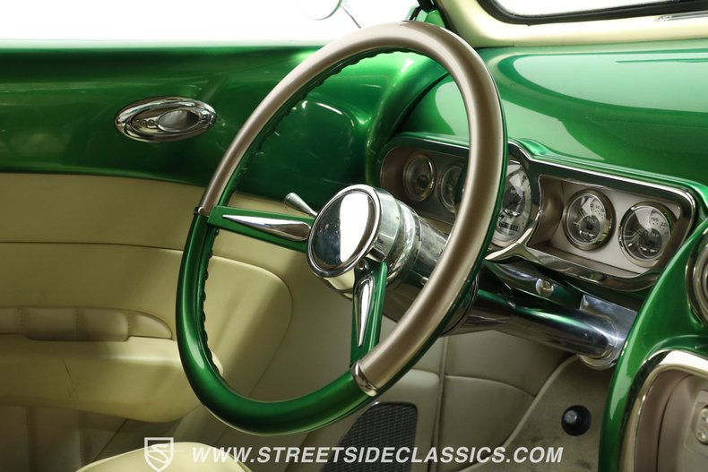 Mercury-Convertible-1949-Sour-Apple-Green-Almond-13