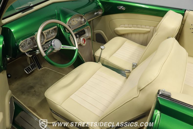 Mercury-Convertible-1949-Sour-Apple-Green-Almond-3