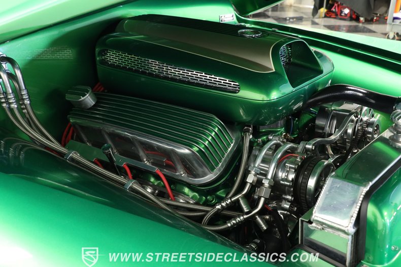 Mercury-Convertible-1949-Sour-Apple-Green-Almond-8