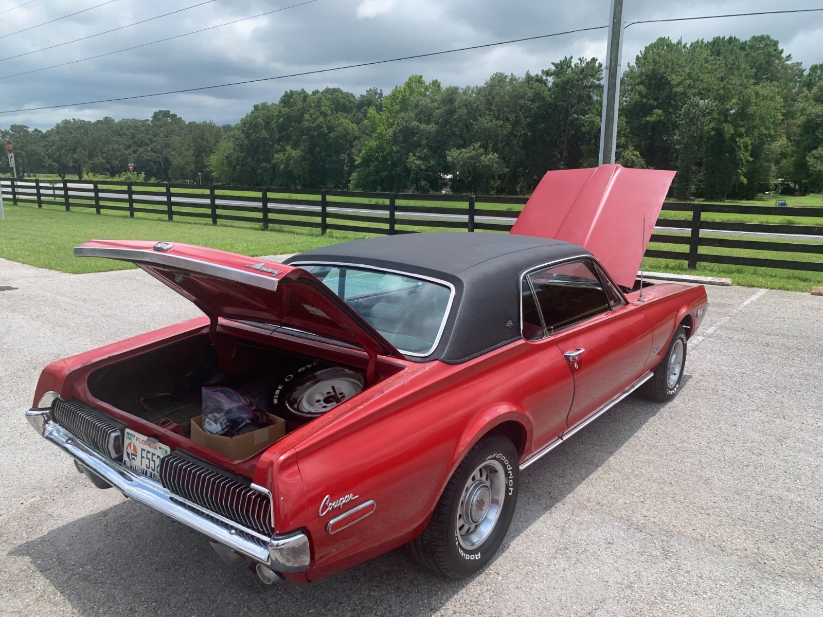 Mercury-Cougar-1968-Coupe-32