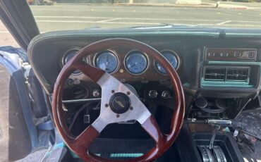 Mercury-Cougar-1969-Light-Blue-Black-and-Blue-16
