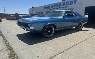 Mercury-Cougar-1969-Light-Blue-Black-and-Blue-2