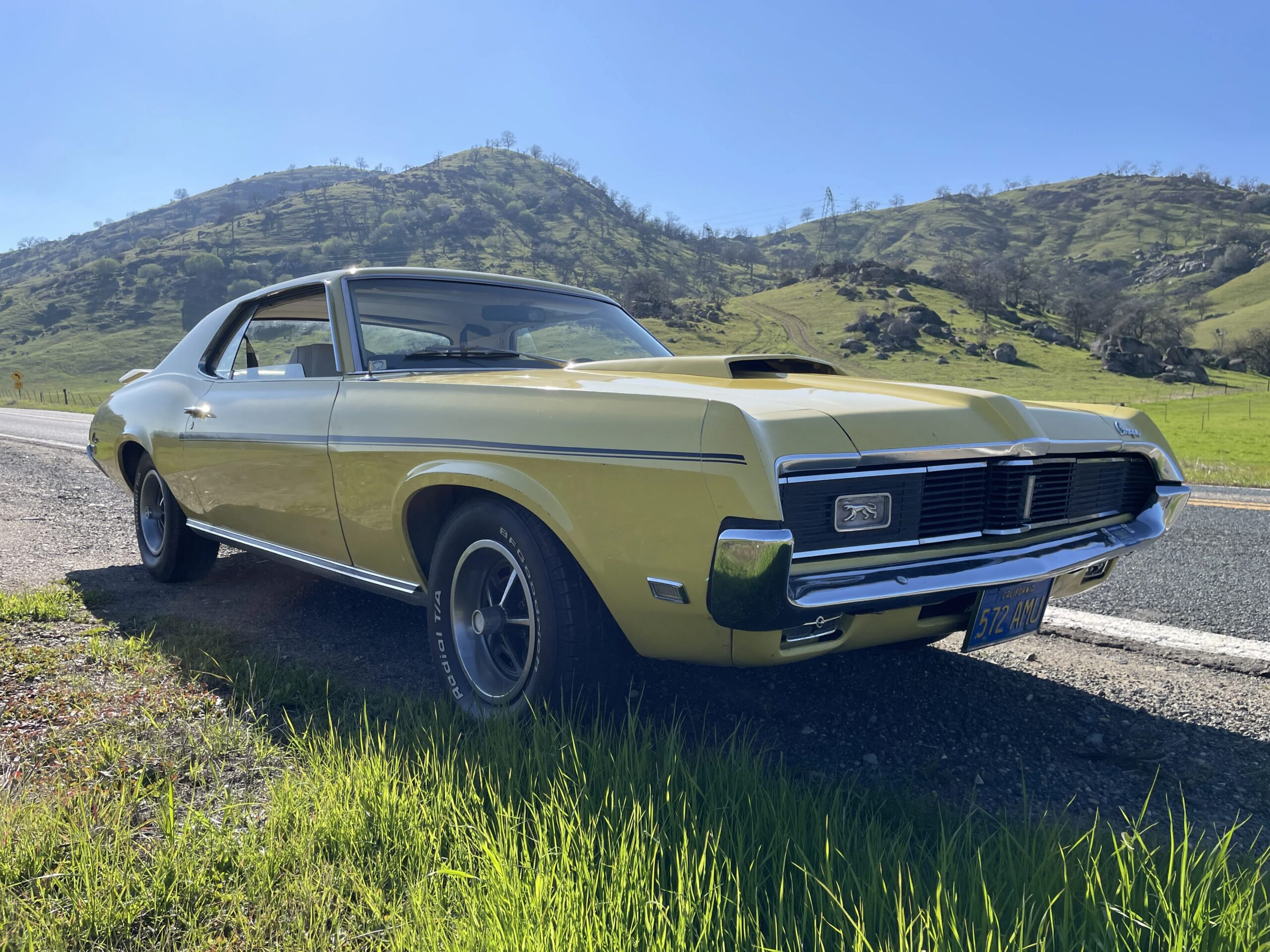 Mercury-Cougar-1969-Yellow-White-12