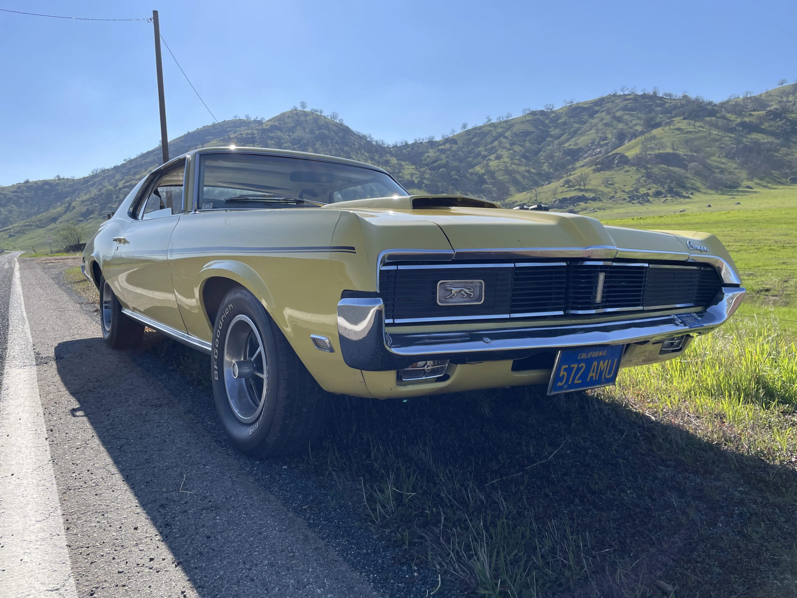 Mercury-Cougar-1969-Yellow-White-13