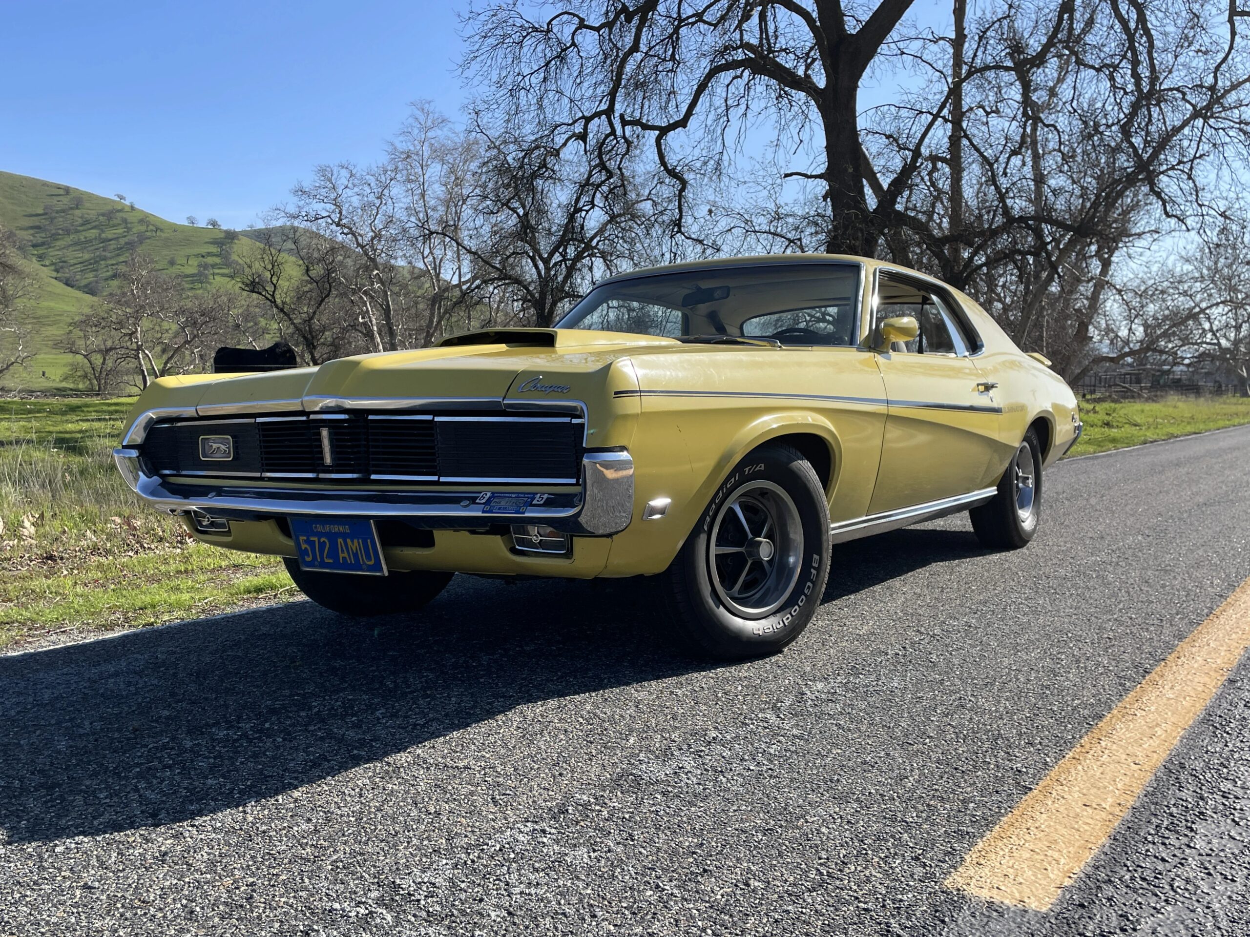 Mercury-Cougar-1969-Yellow-White-15