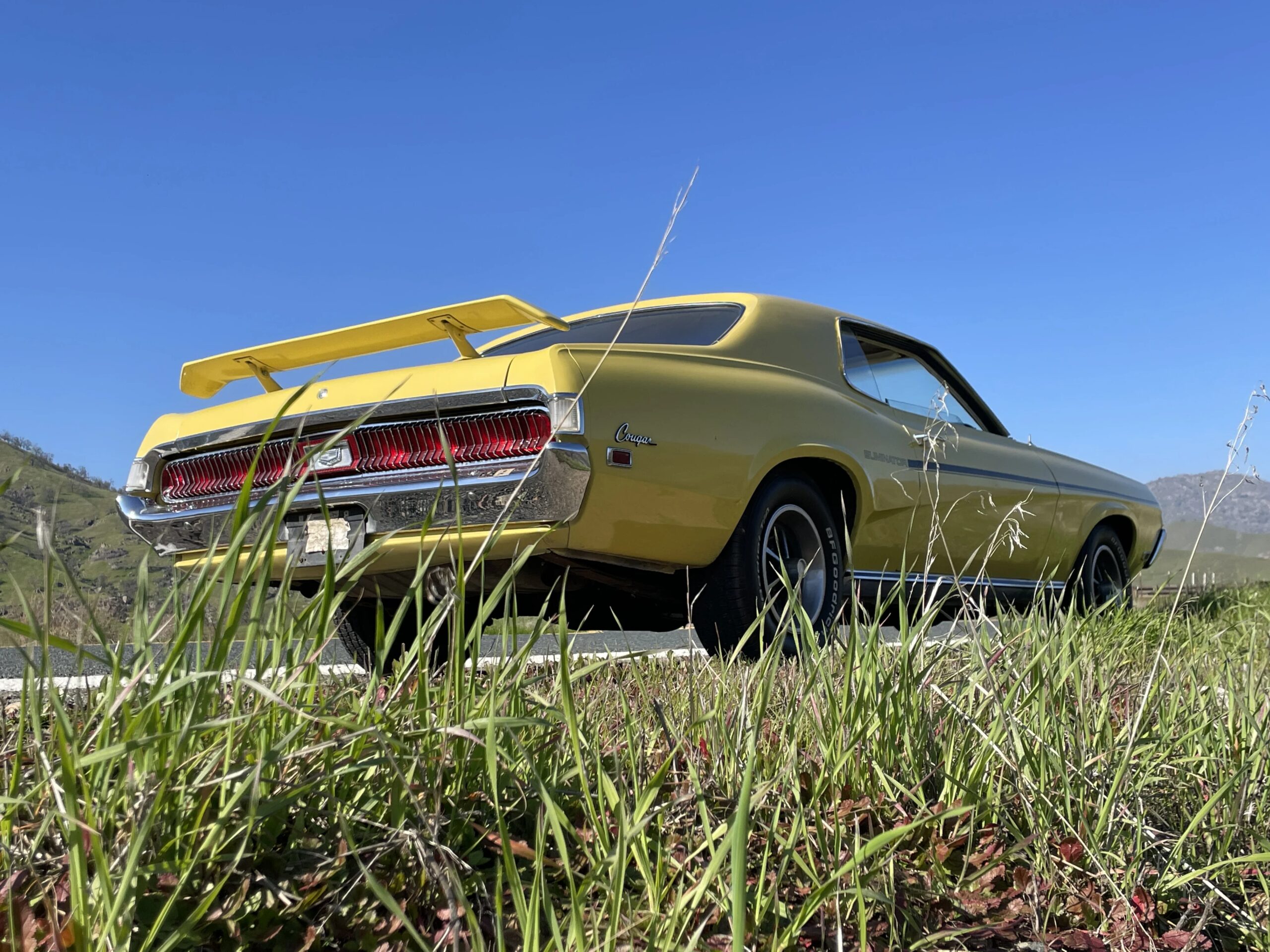 Mercury-Cougar-1969-Yellow-White-26