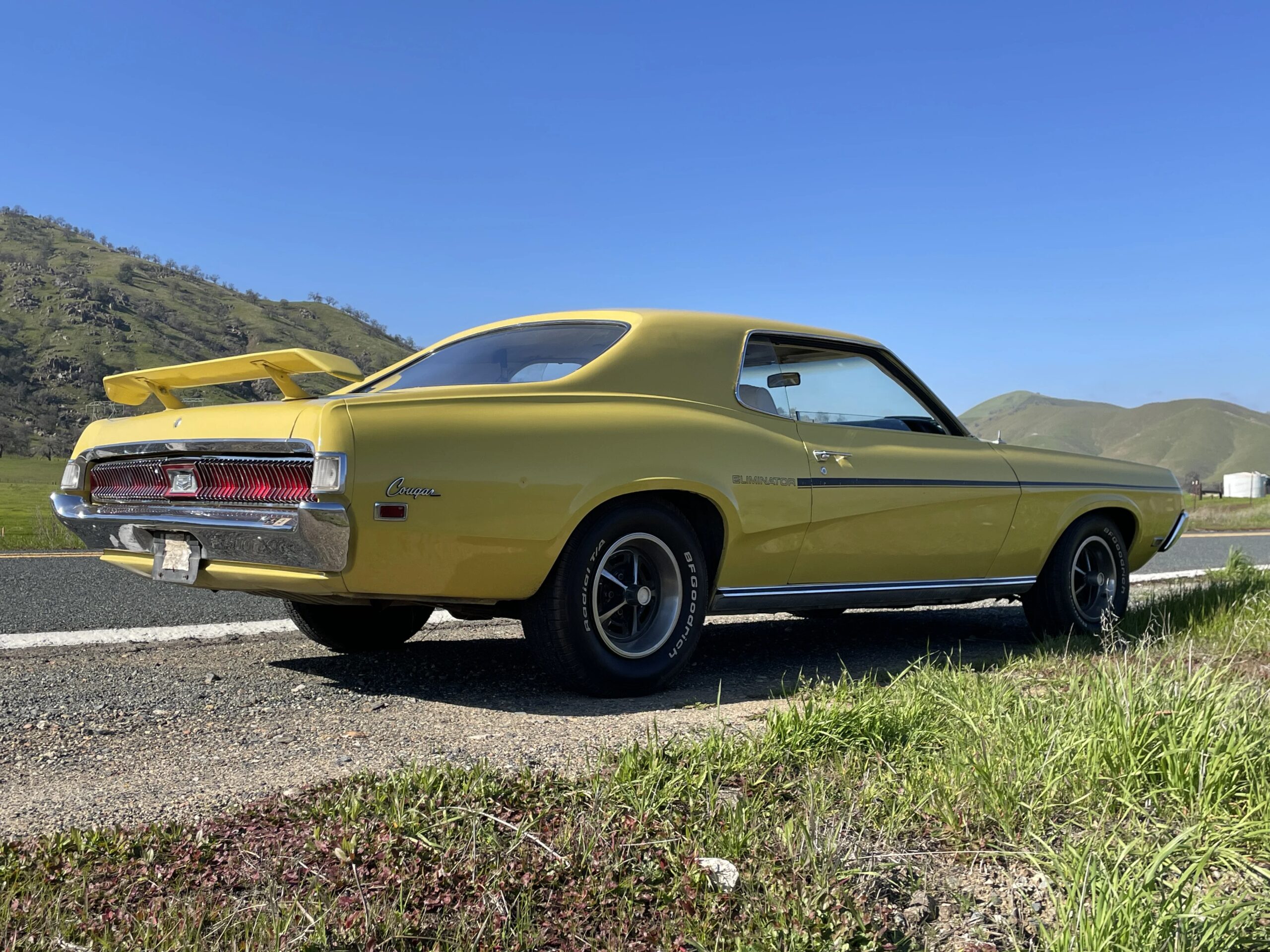 Mercury-Cougar-1969-Yellow-White-27